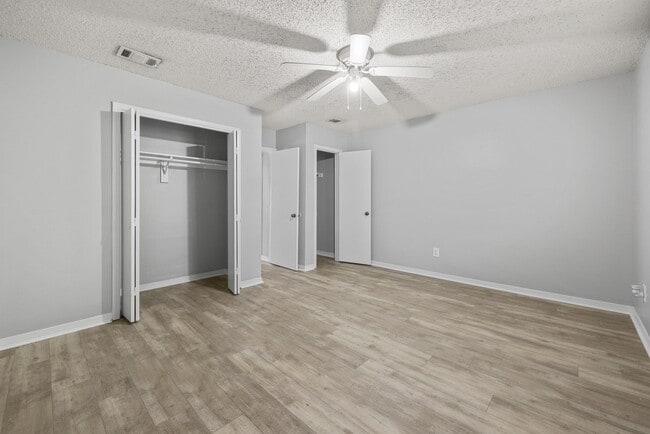 Building Photo - 205 Marquette St