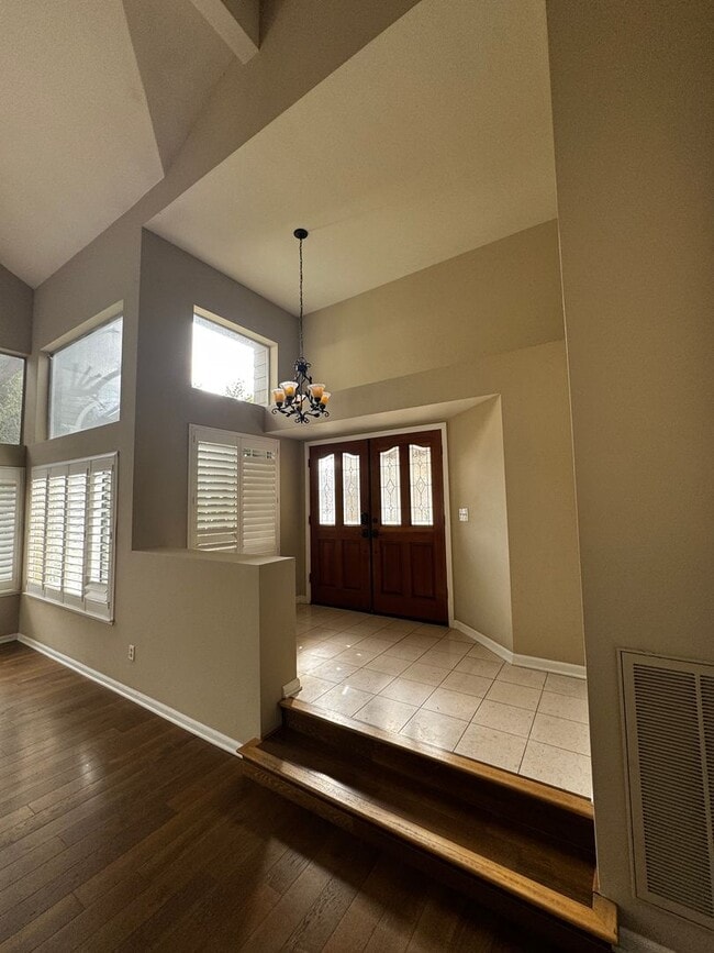 Building Photo - BEAUTIFUL 2 STORY 4 BD, 3 BATH, 3 CAR GARAGE, WITH POOL!