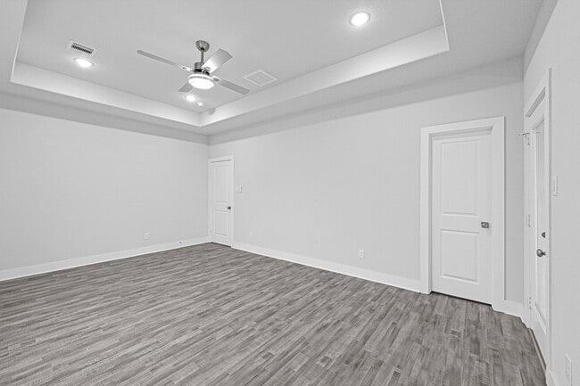 Building Photo - 4677 Bellfort Ave