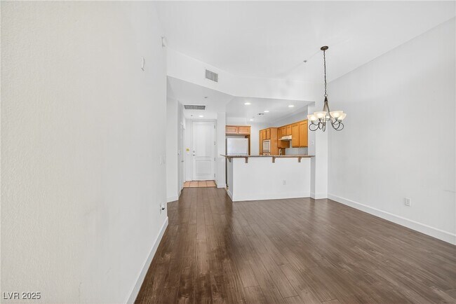 Building Photo - 87 E Agate Ave