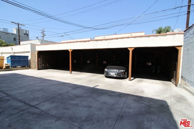 Building Photo - 329 N Ogden Dr