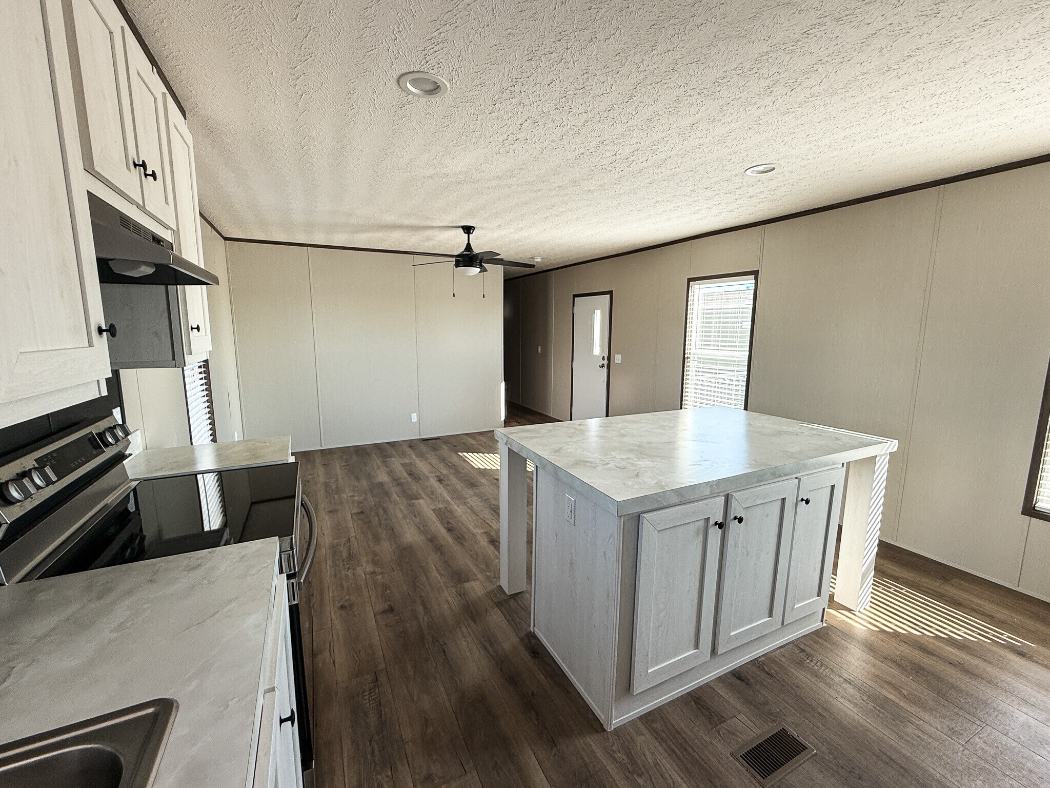 Building Photo - 129 Ponderosa Way