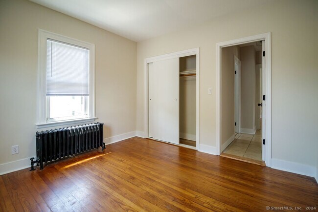 Building Photo - 1175 New Britain Ave