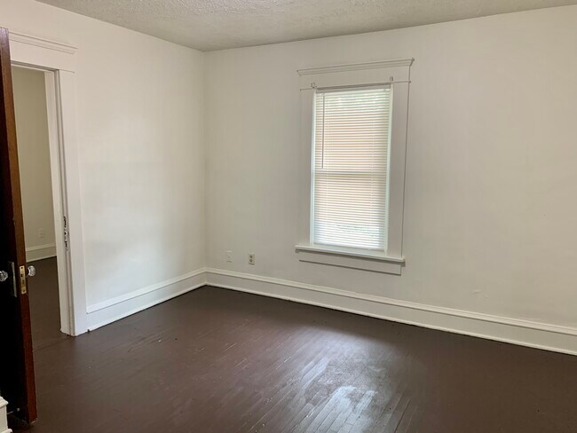 Building Photo - 201 Broad Ave NW