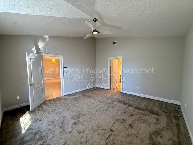 Building Photo - 330 N Shore Cir