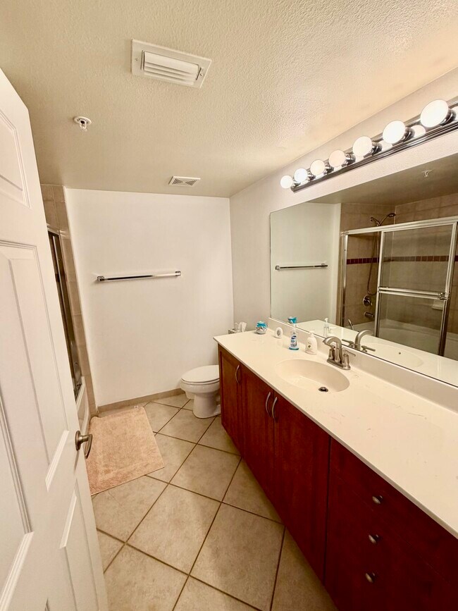 Building Photo - 6521 Emerald Dunes Dr