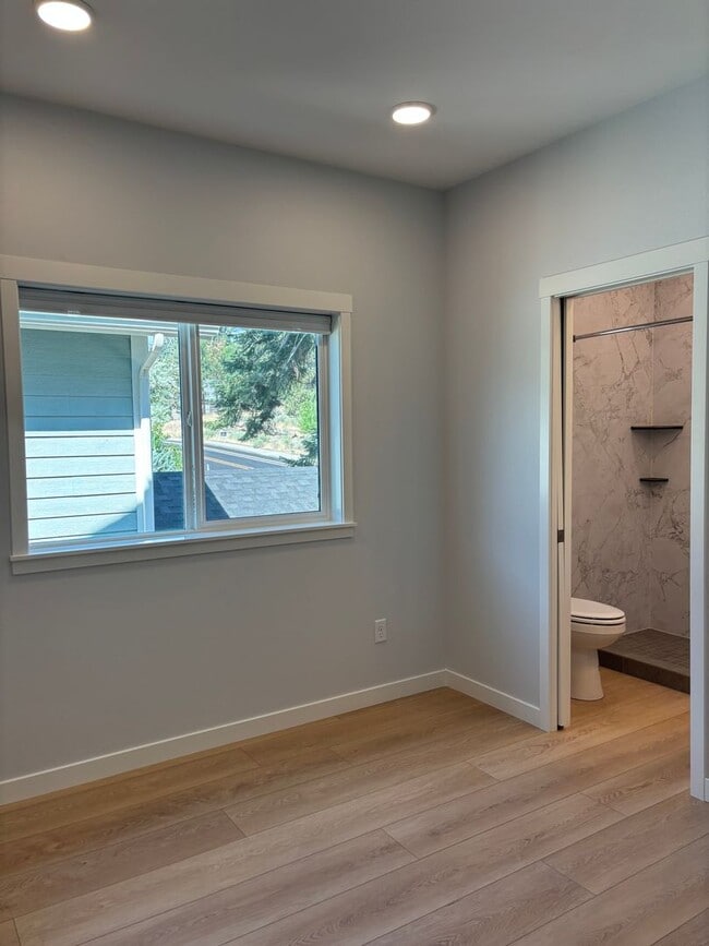 Building Photo - 2 Bed 2.5 Bath New-Construction Duplex