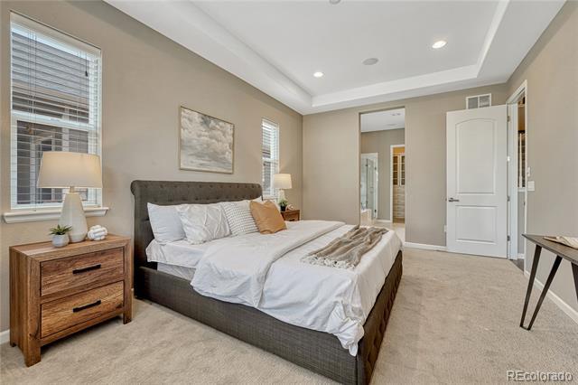 Building Photo - 681 E Dry Creek Cir