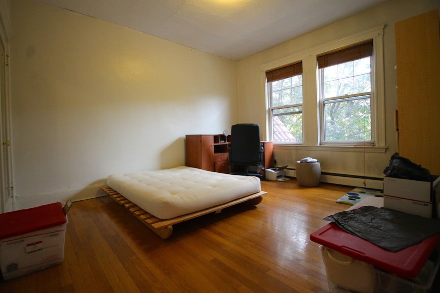 Building Photo - 1734 Commonwealth Avenue