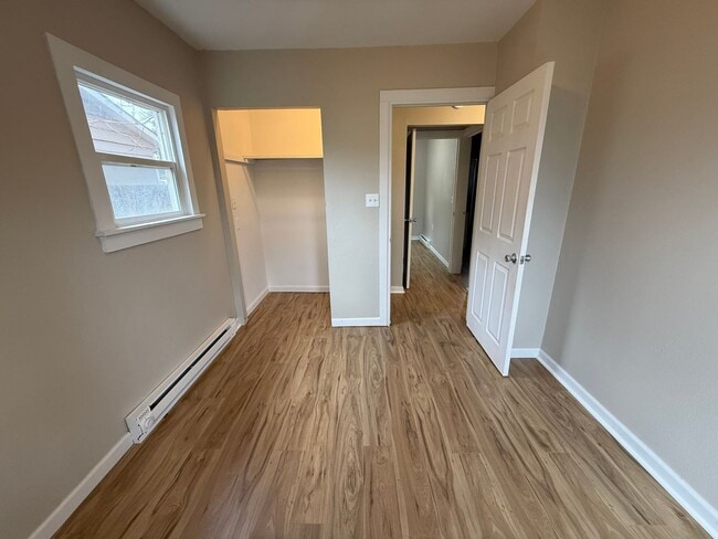 Building Photo - Now renting 2 bedroom House