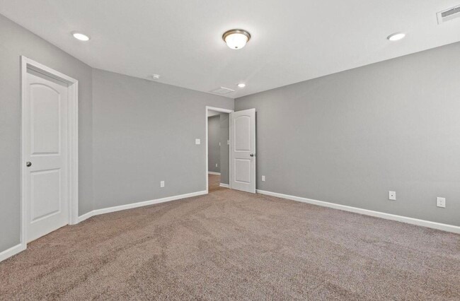 Building Photo - 6072 Arbor Wds Wy