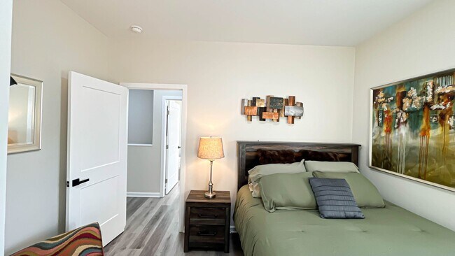 Building Photo - 2813 Mead Rd