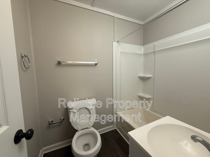 Building Photo - 7018 NC-210