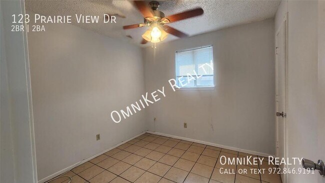 Building Photo - 123 Prairie View Dr