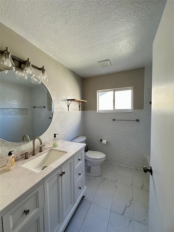 Building Photo - 5541 Dark Star Loop