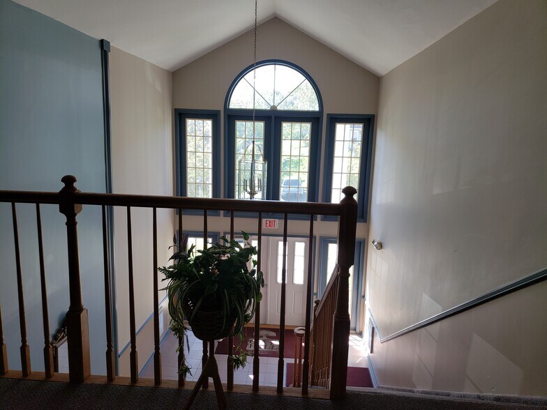 front - 5102 Austin Ct