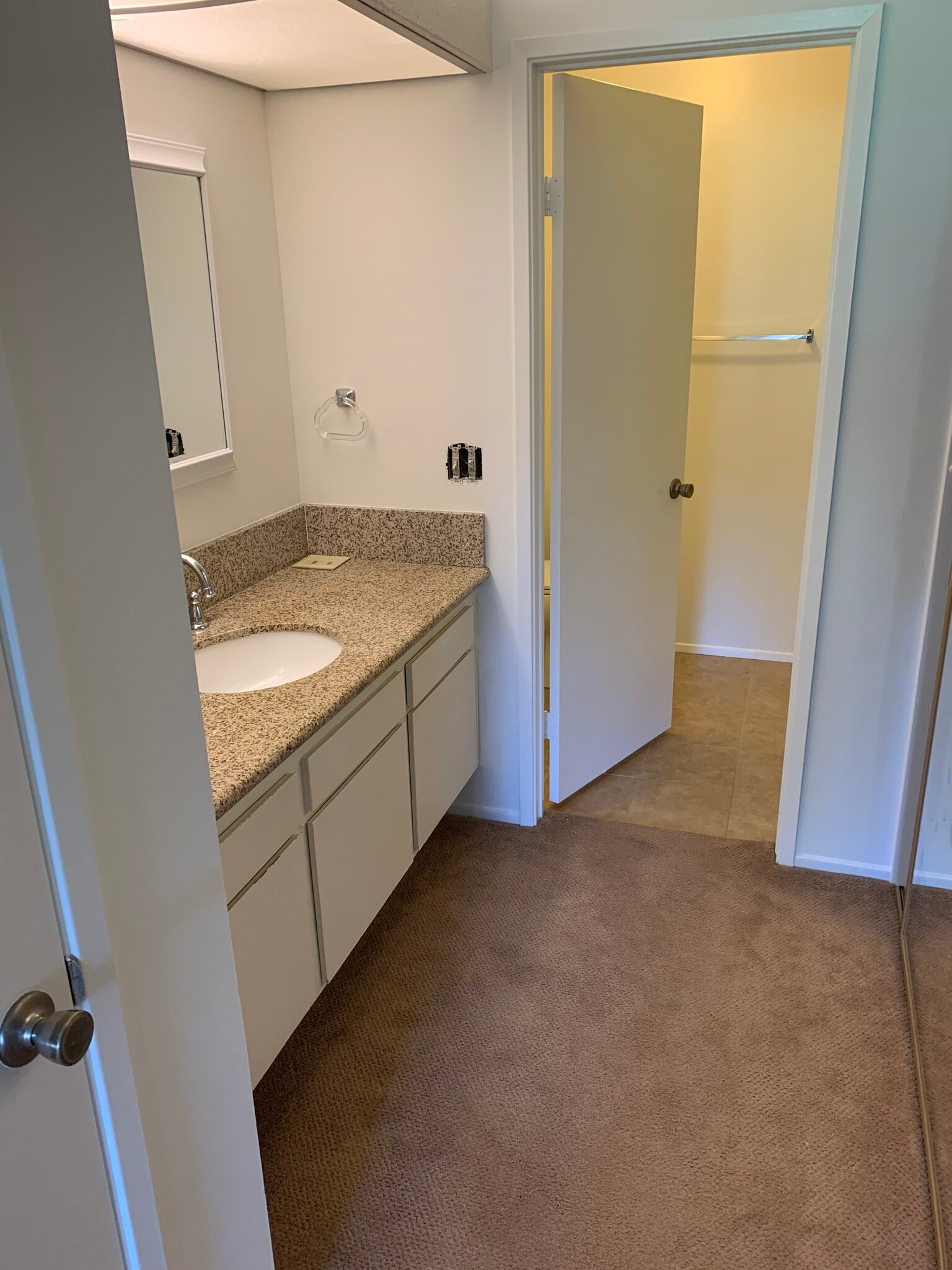 primary bath - 5146 Maple