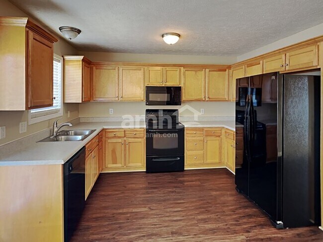 Building Photo - 3414 Leslie Ln