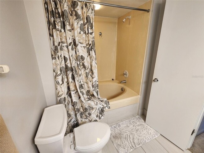 Building Photo - 5901 Bahia Del Mar Cir N