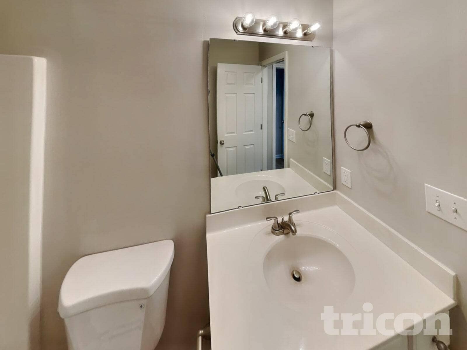 Building Photo - 1510 Southtree Ln