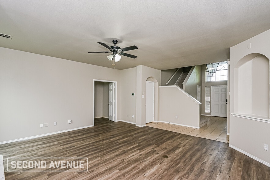 Building Photo - 5313 Hayloft Ct