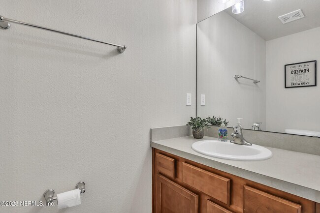 Building Photo - 63 Whitland Wy