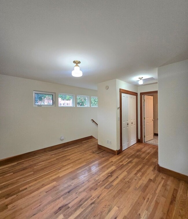 Building Photo - 2 Bedroom, 2 Bathroom Home For Rent in the...