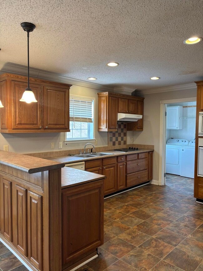 Building Photo - 6115 Dinkins Mill Rd