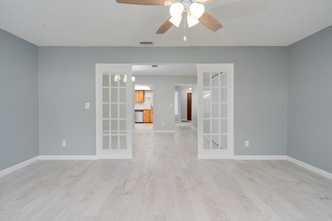 Building Photo - Townhome in the heart of Ormond Beach