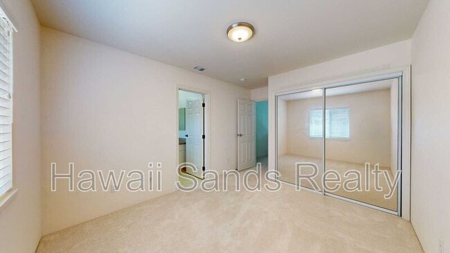 Building Photo - 520 Lunalilo Home Rd