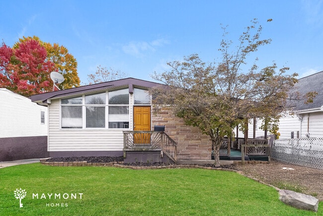 Primary Photo - 952 Carnegie Ave