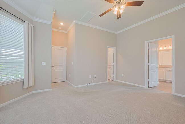 Building Photo - 5327 Silver Ledge Dr
