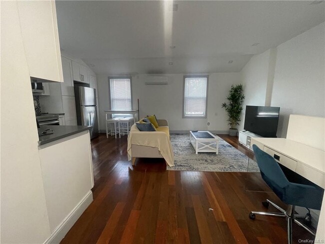 Building Photo - 188-25 Keeseville Ave