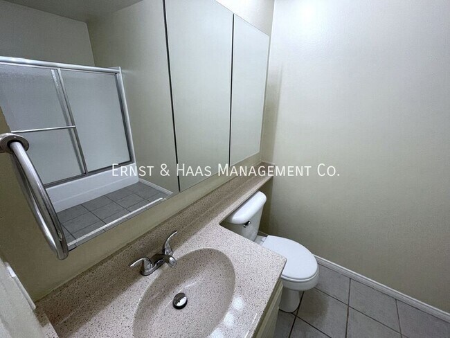 Building Photo - 1145 Roswell Ave