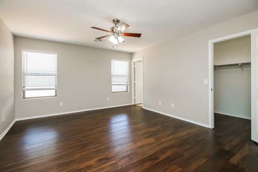 Building Photo - 27834 N 30th Ln