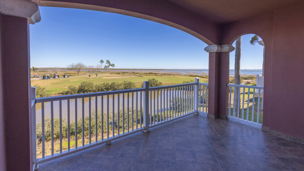 Building Photo - 9 Harbor Town