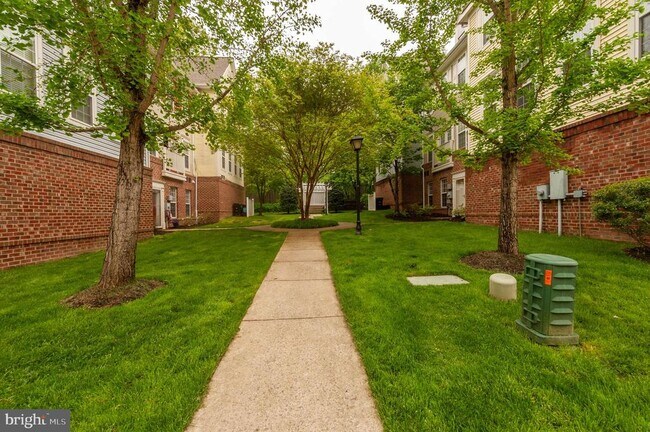 Building Photo - 8067 Nicosh Cir Ln