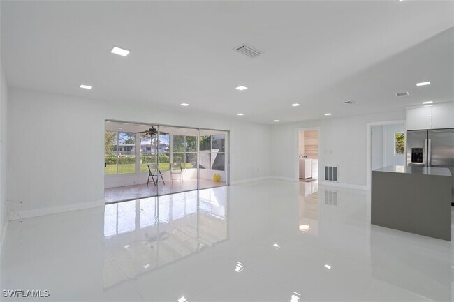 Building Photo - 13880 Lazy Ln