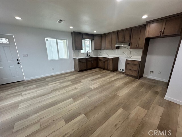 Building Photo - 1318 W 131st St