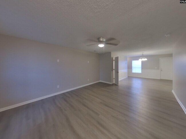 Building Photo - 124 Wigmore Ln