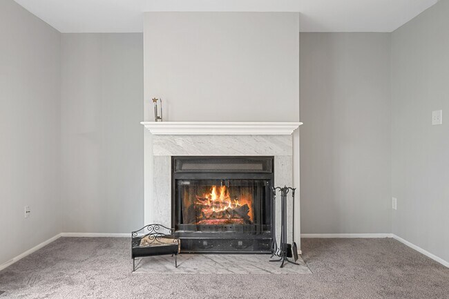 Building Photo - 10661 High Beam Ct