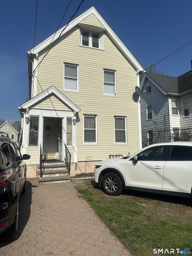 Building Photo - 433 3rd Ave