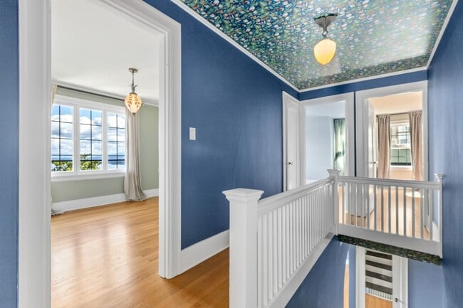 Building Photo - 4Bd/1.75Ba Seattle House