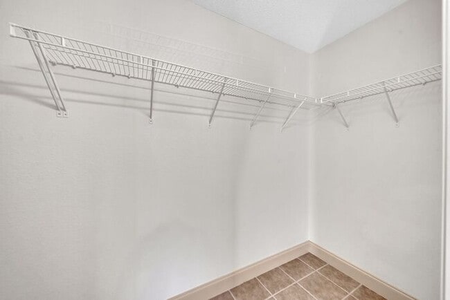 Building Photo - Suncrest Village 2BR/1 Bath One Level with Attached Garage