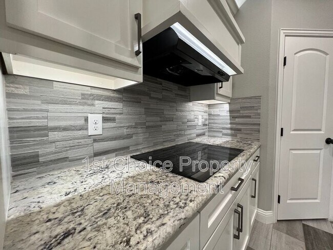 Building Photo - 5413 Harrys Pl
