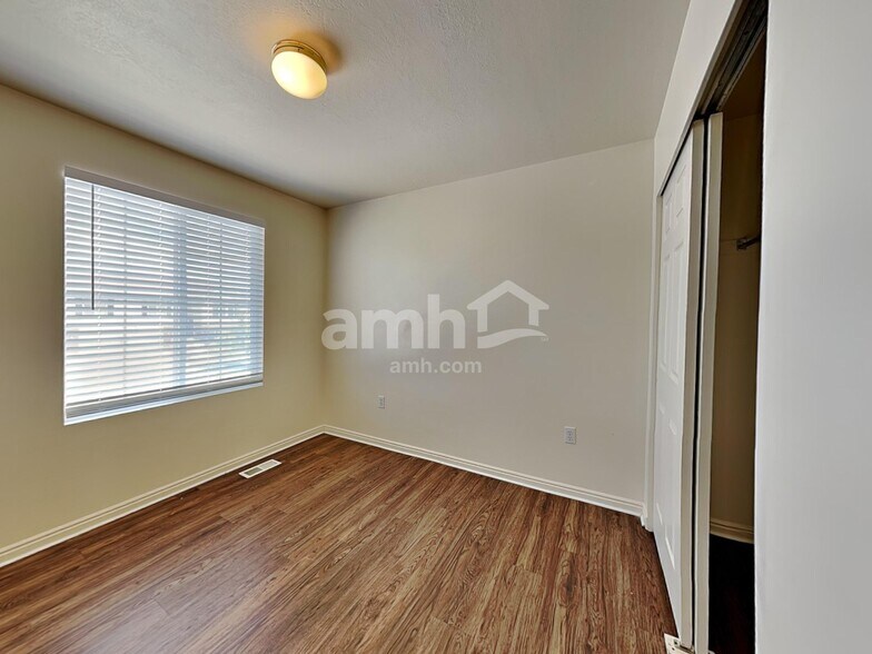 Building Photo - 2136 S Fremont Crest Ave W
