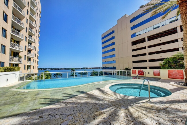 Building Photo - 1551 N Flagler Dr