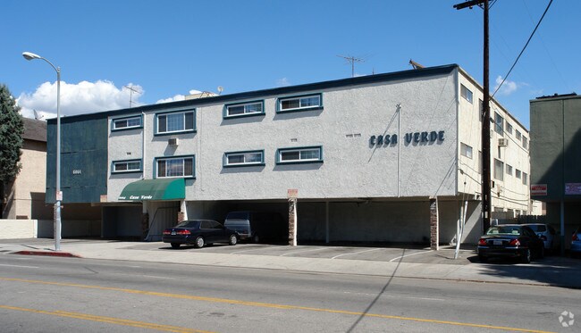 Building Photo - Casa Verde