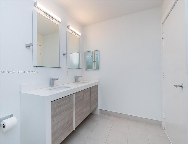 Building Photo - 31 SE 5th St