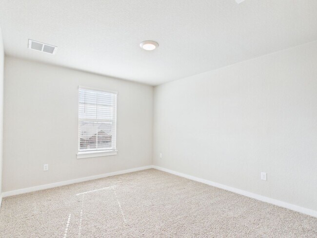 Building Photo - Beautiful Bar W Ranch Home – Hill Country Charm with Modern Comforts